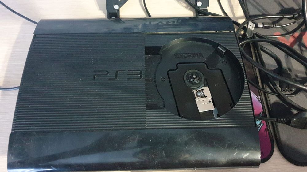Ps3 super slim (playstation 3)