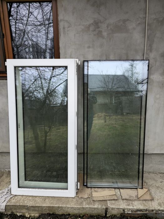 Vând geamuri termopan pentru balcon