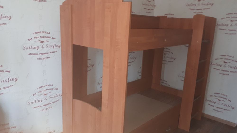 Двухъярусная кровать