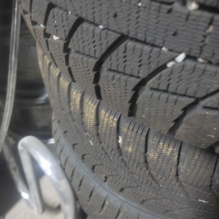 Зимняя резина Triangle, r17.