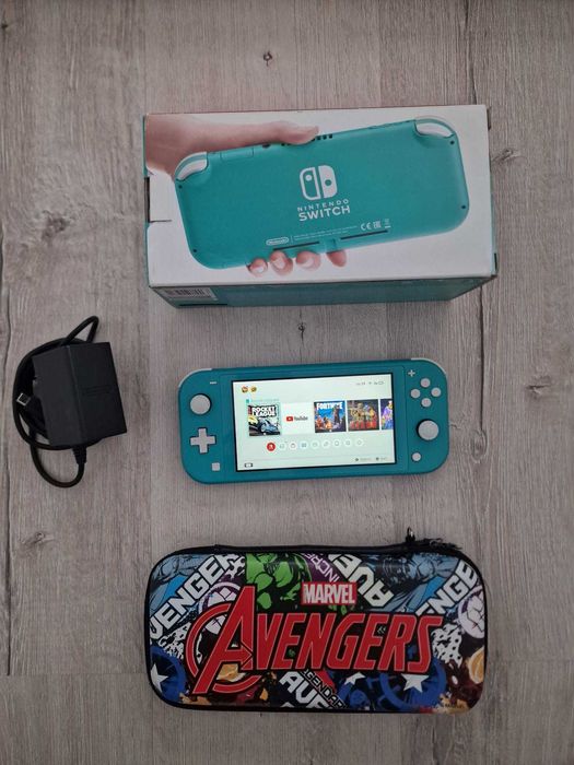 Nintendo Switch Lite folosit foarte putin + incarcator + husa - TOP