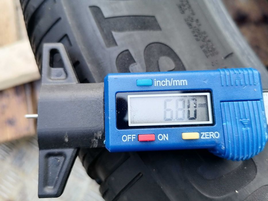 2 бр. Bridgestone Blizzak LM 005 235/55R18