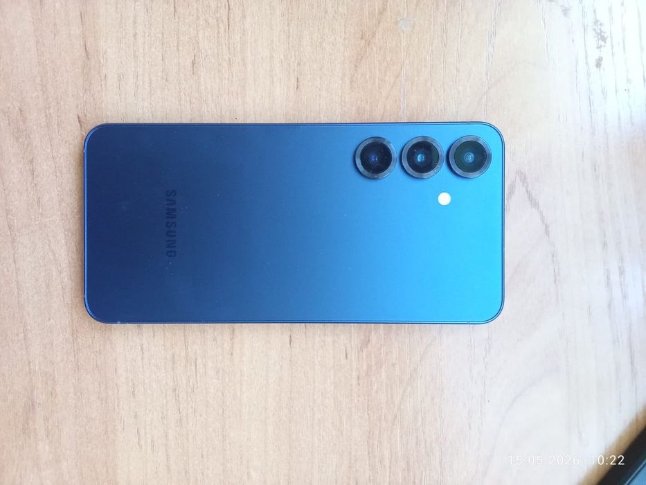 Samsung s25 12/128