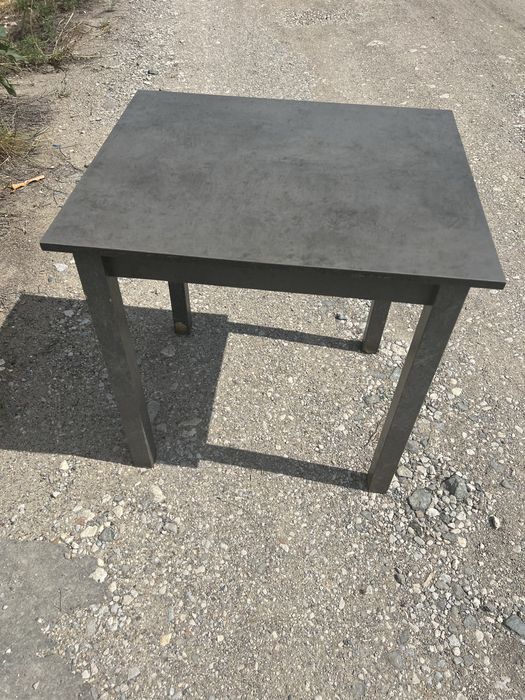 Стол кухонный продам