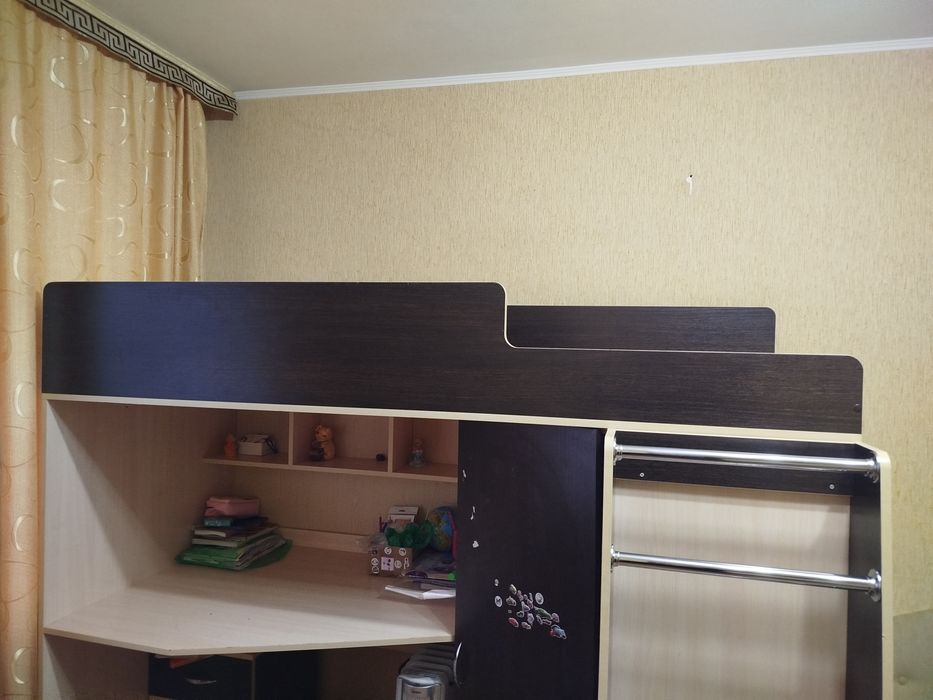 Продам кровать двухъярусную