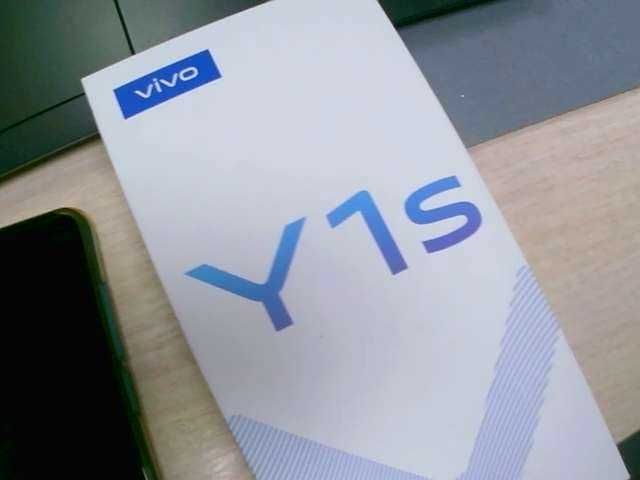 Vivo Y1 s  32 гб