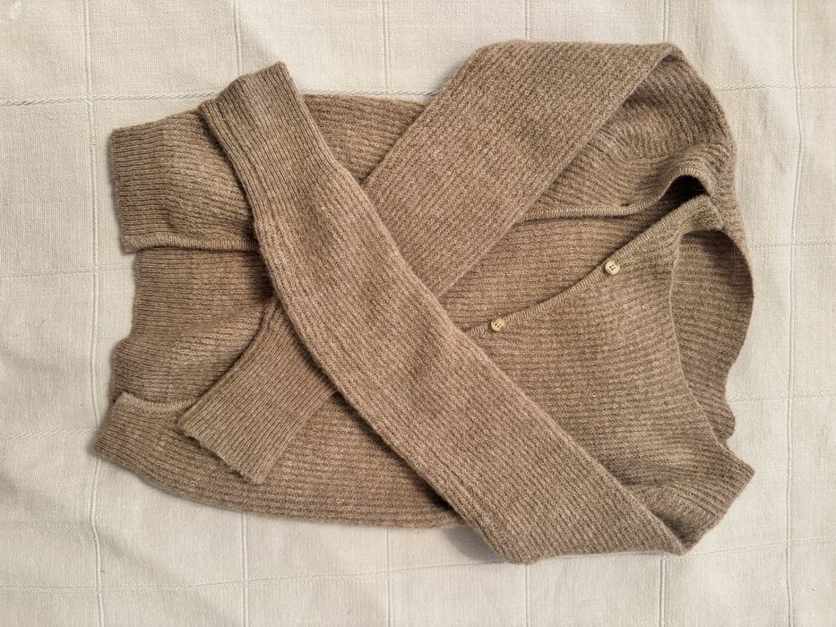 Свитер Jacquemus оригинал