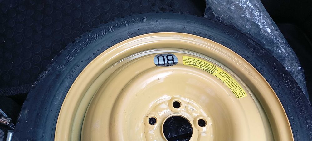 Гума за субару тип патерица