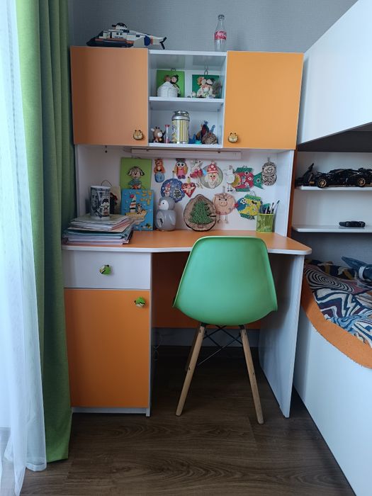 Продам мебель в детскую