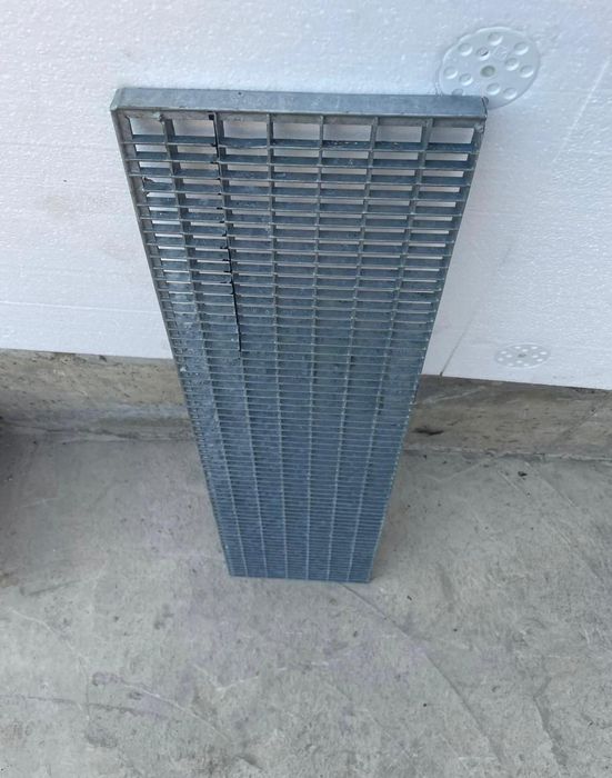 Trepte și gratare galvanizate