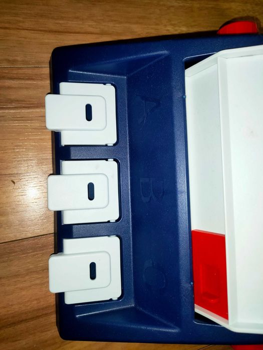 Vand Jucărie interactivă pentru câini / hranitor 3 modele