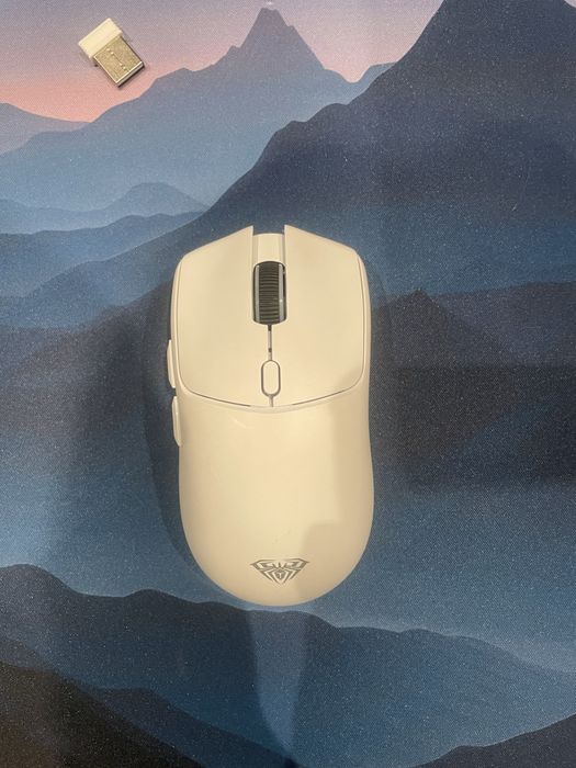 Продам мышку Aula