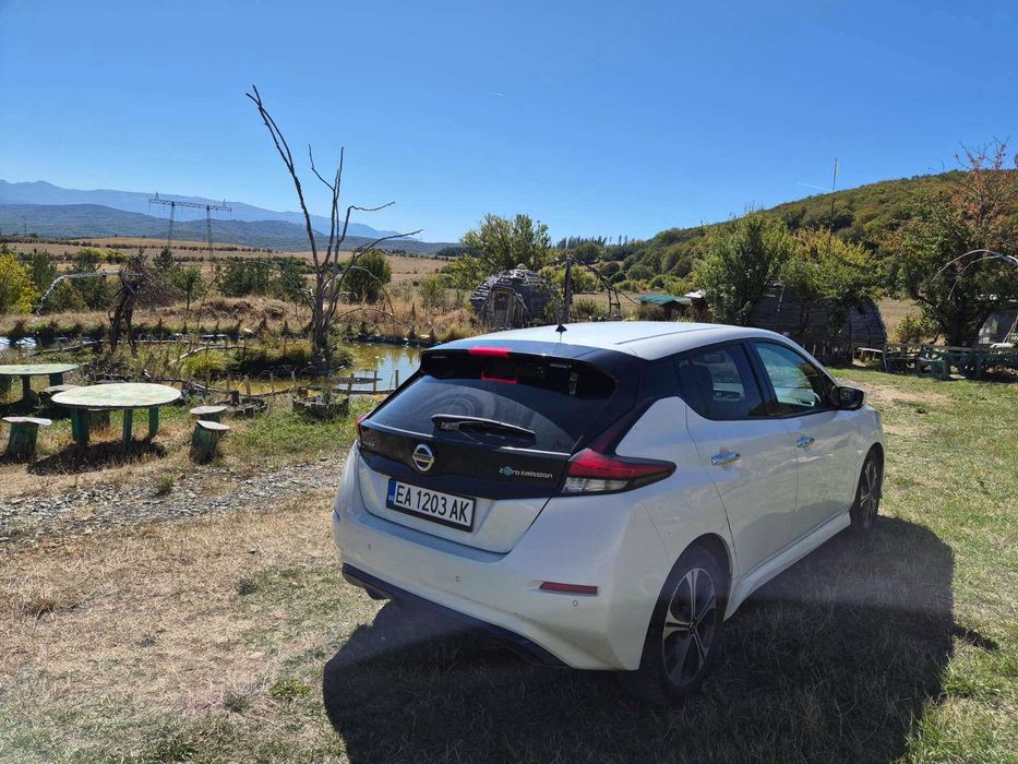 Nissan Leaf с Термопомпа, 360* камери, защити,100% бат.като новa