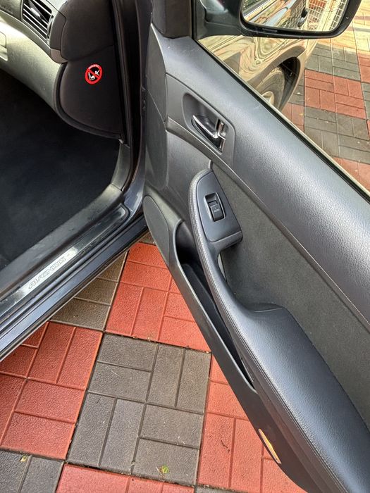 Toyota avensis t25
