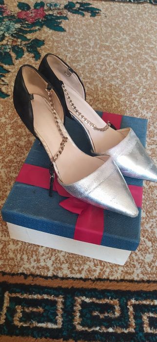 Женский туфлилар сотилади