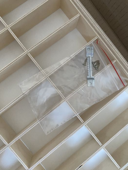 Дървена етажерка за колички, рафт, 90 отделения, Hot wheels, 21997