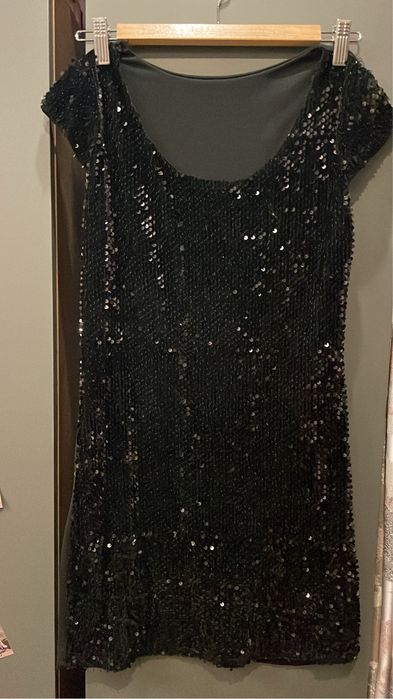 Официални рокли- размери С и М