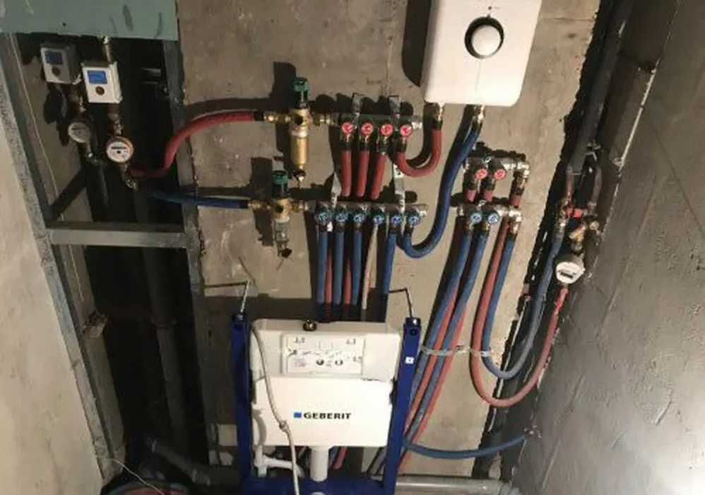 Работаю 24/7. Сантехник- замена стояков, труб, отопление, канализация ...