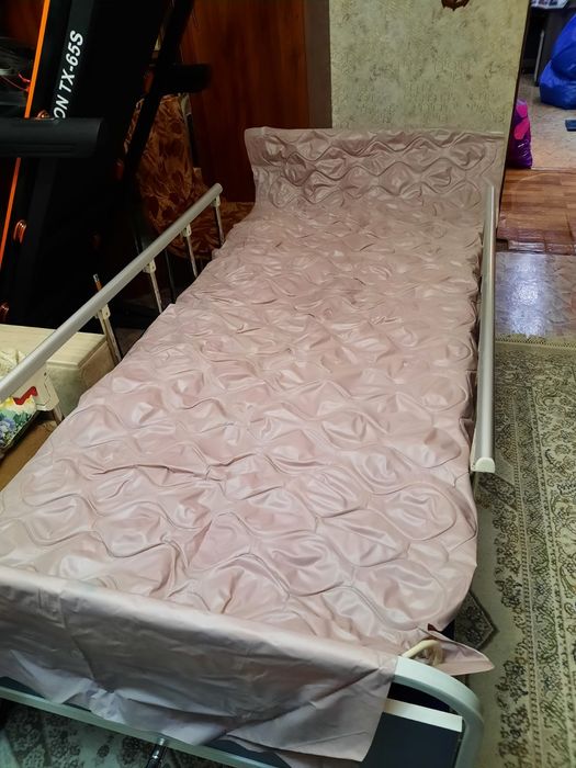 Продам кровать механическую