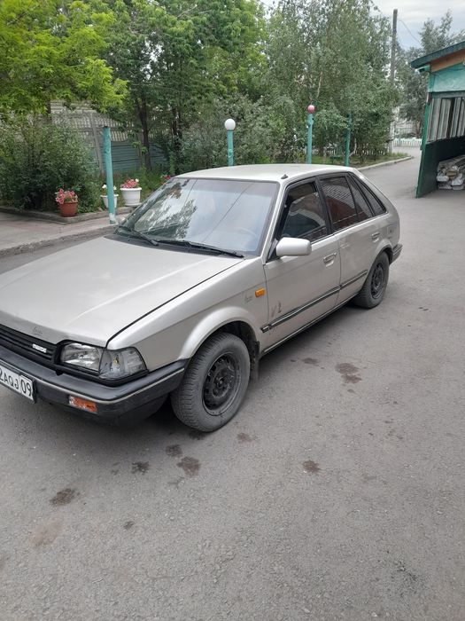 Мазда 1988 года 1.3объем