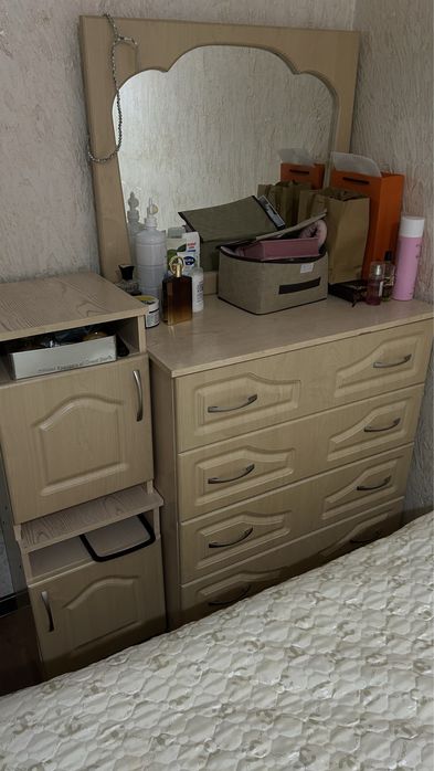 Спальный гарнитур