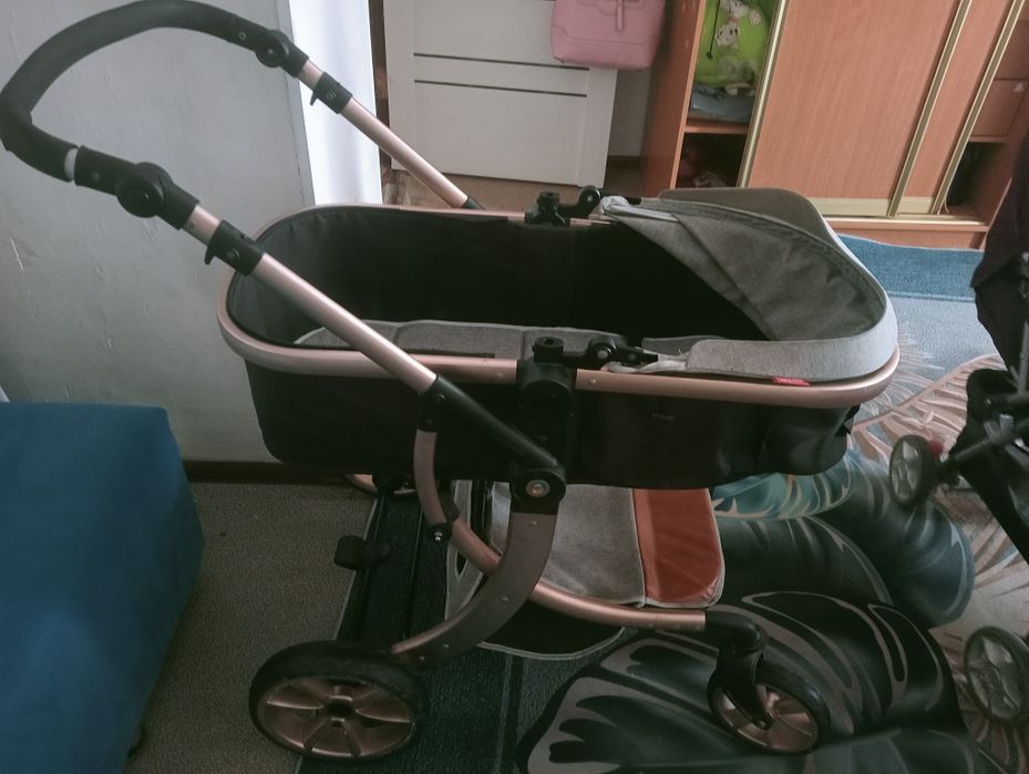 Продам каляску б