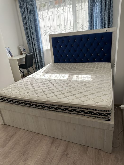 Двухспальная  кровать 160/200