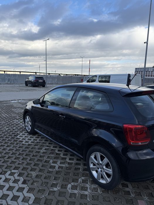 VOLKSWAGEN Polo 2010 — imagine 3