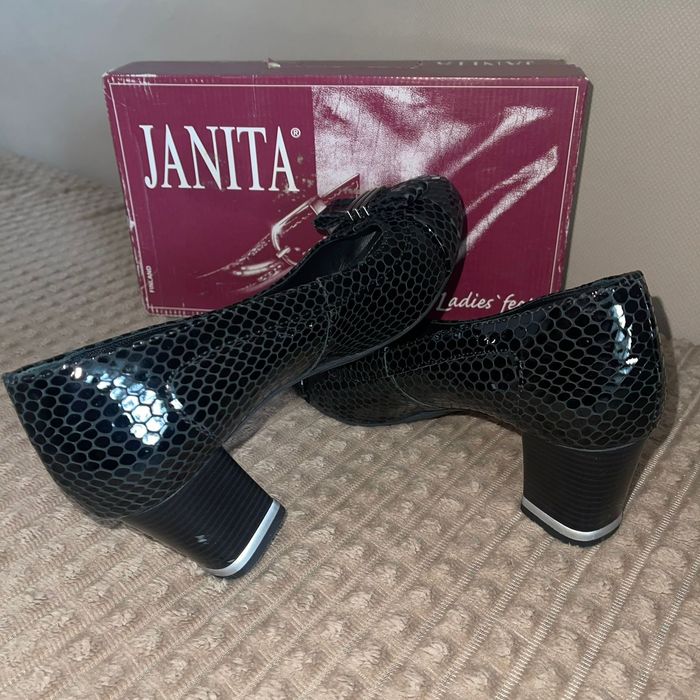 Туфли женские...