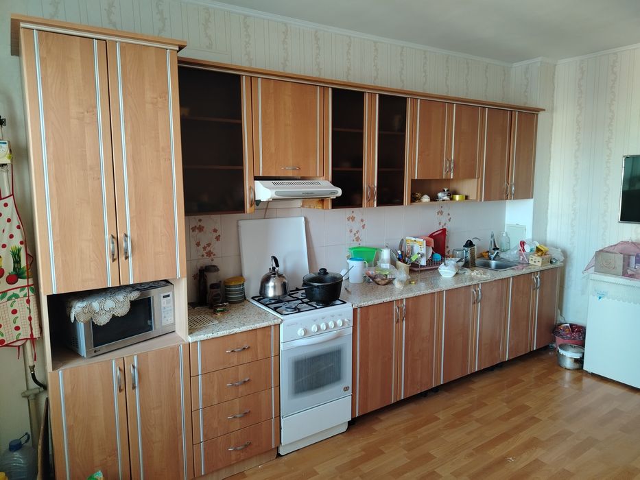 Продам кухонный горнитур