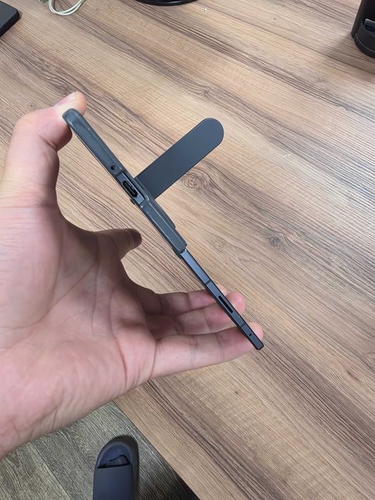 Galaxy Z Fold 7 / 512 / почти новый