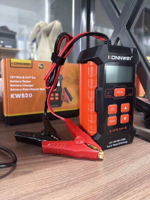 Зарядное устройство/Тестер АКБ Konnwei KW520