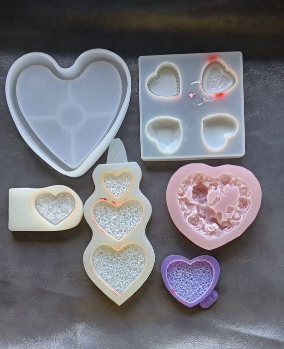 Продам недорого молды