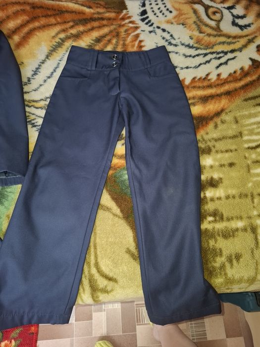 Продам школьную форму на девочку р 22