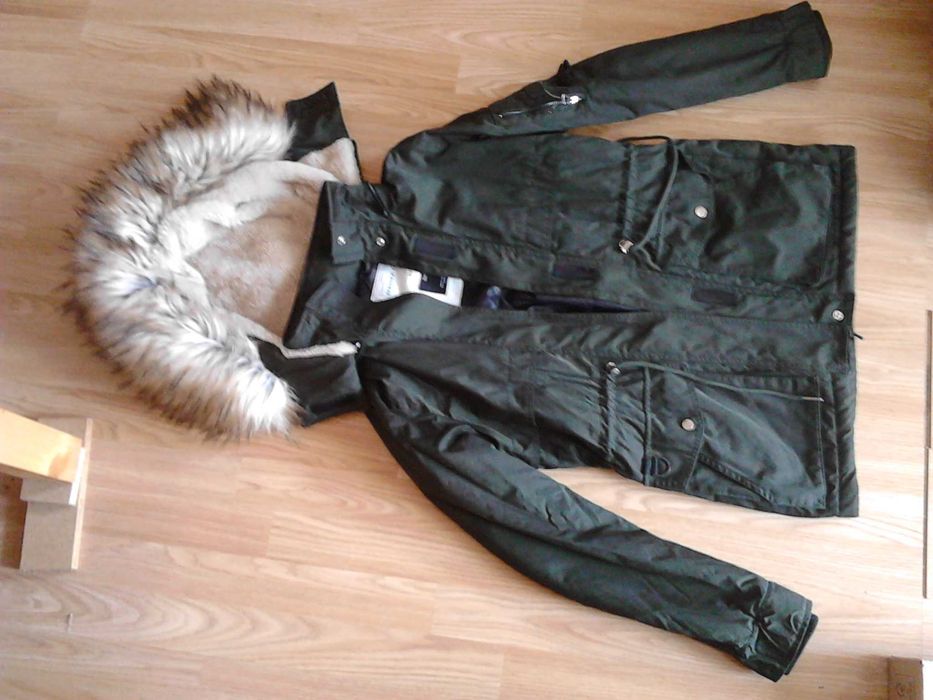 Geacă damă îmblănită Bershka măr. S-M, de iarnă, preț neg. sau schimb