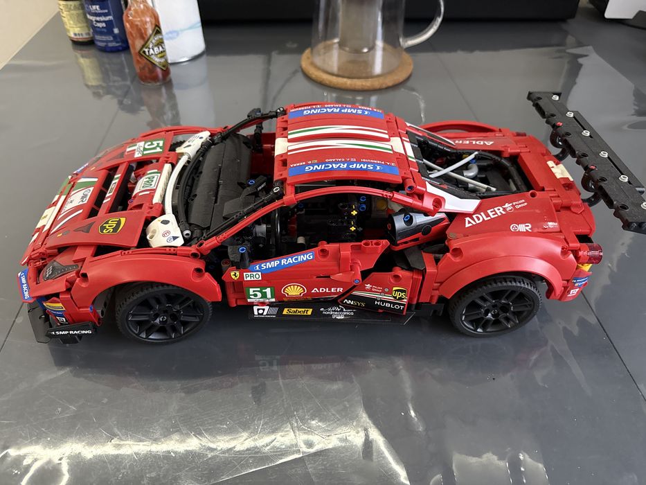Lego trchnic Ferrari