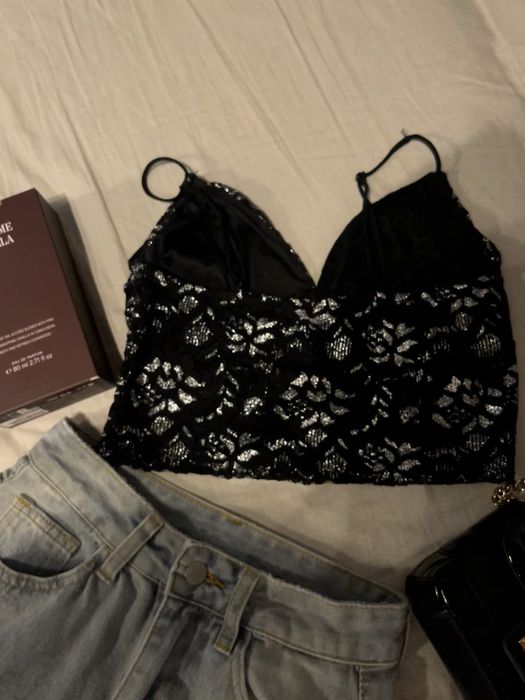 maieu negru cu detalii argintii si fermoar