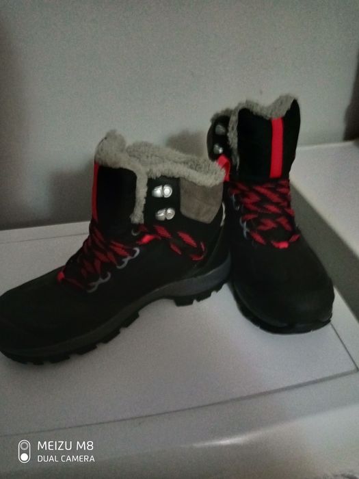 Трекинговые ботинки