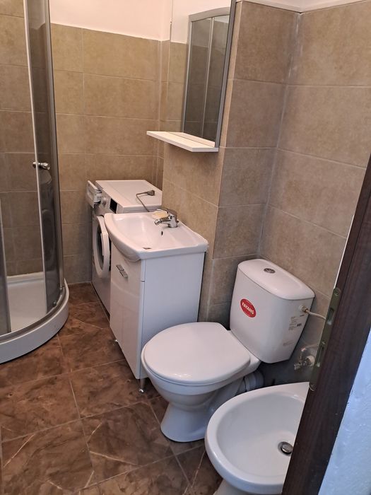 Închiriez apartament una cameră, etaj 2,zona Lidl Dărmănești