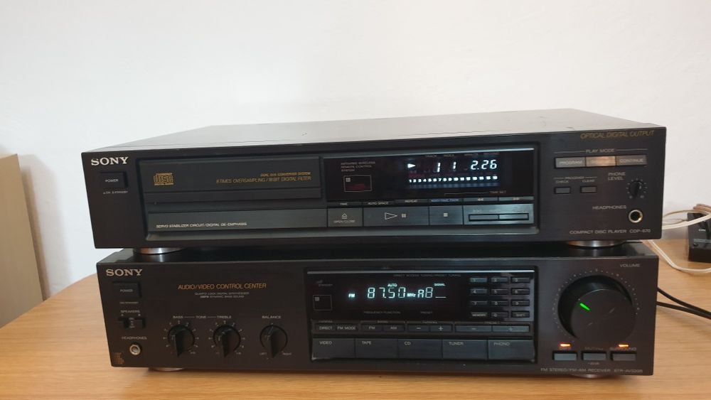 Linie audio Sony STR-AV320R