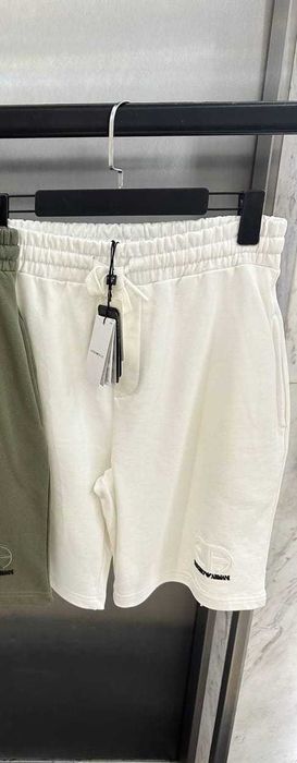 bermude modele noi armani