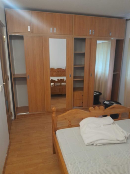 Inchiriez apartament zona Centru,Rotunda ,Calea Bucuresti