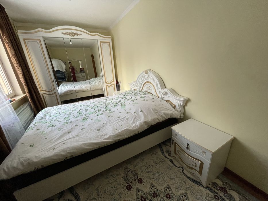 Спальный гарнитур