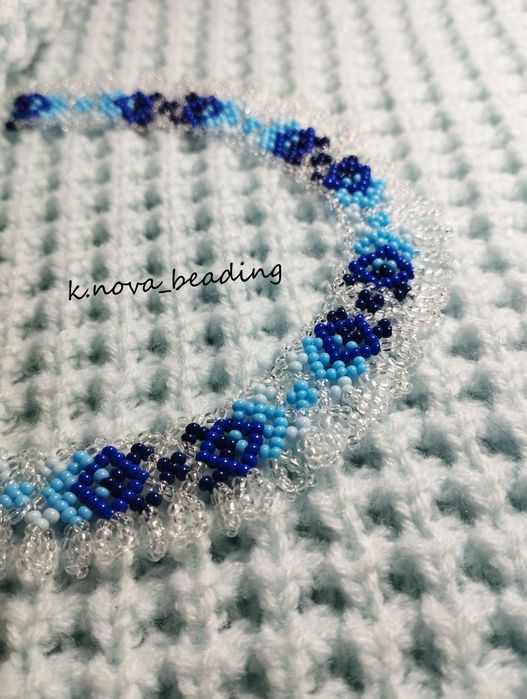 Украшения чокеры из бисера