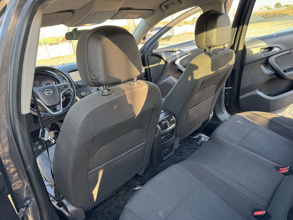 Opel Insignia Limousine 2.0 CDTI – Automată – 2014