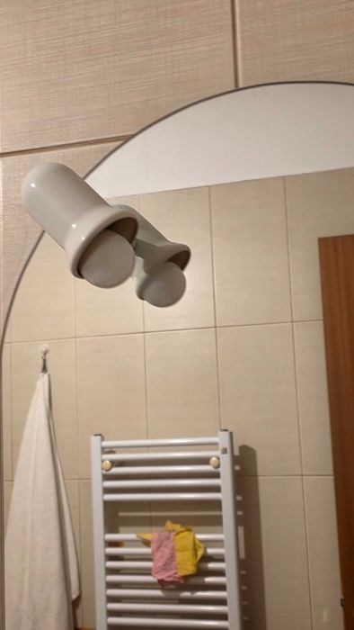 Oglinda baie cu spot si polita