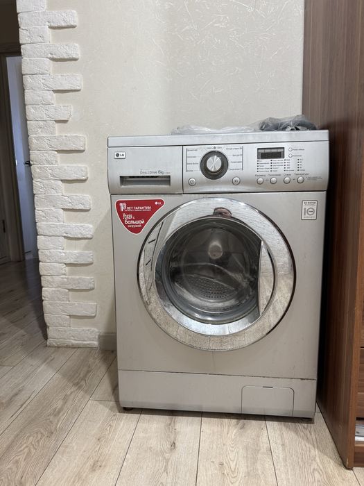 Продам стиральную машину на запчасти