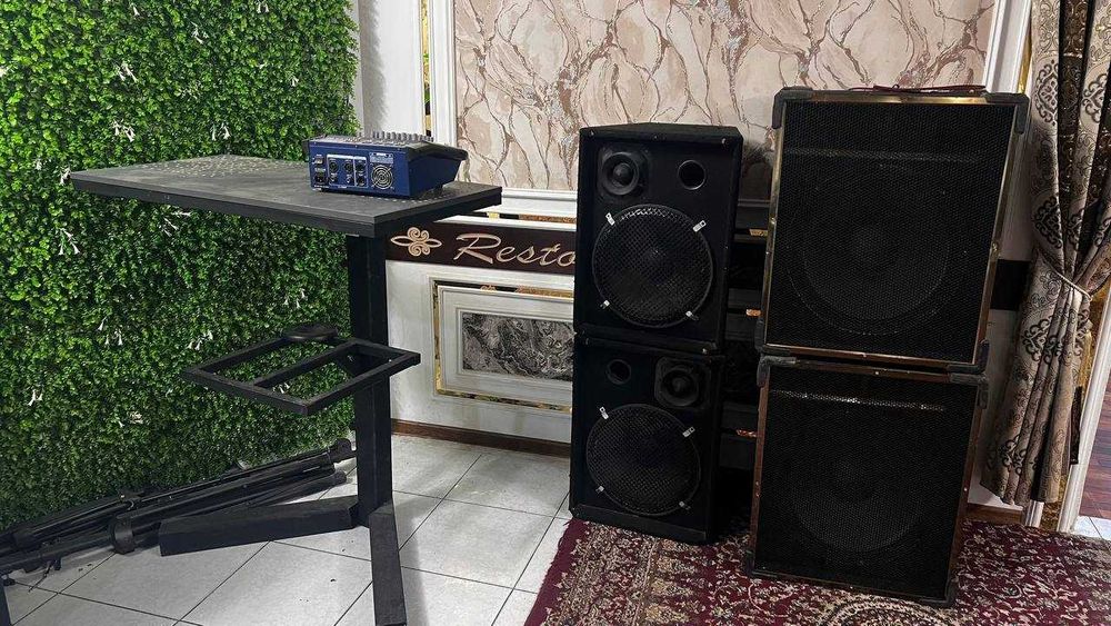 DJ комплект: усилитель, колонки, пульт, стойки, микрофон