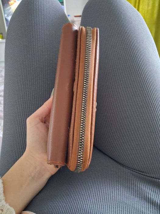 Дамско портмоне в кафяво