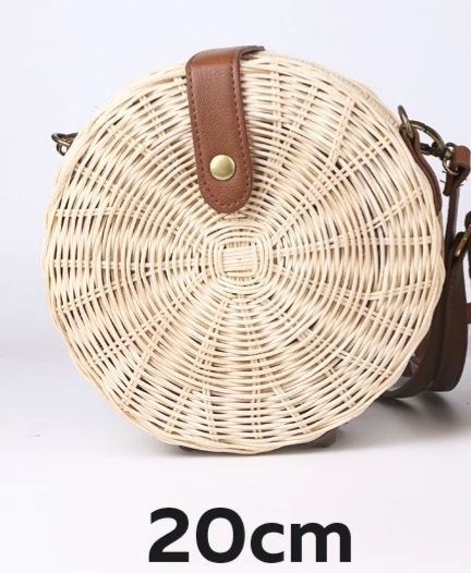 Сумка круглая из ротанга